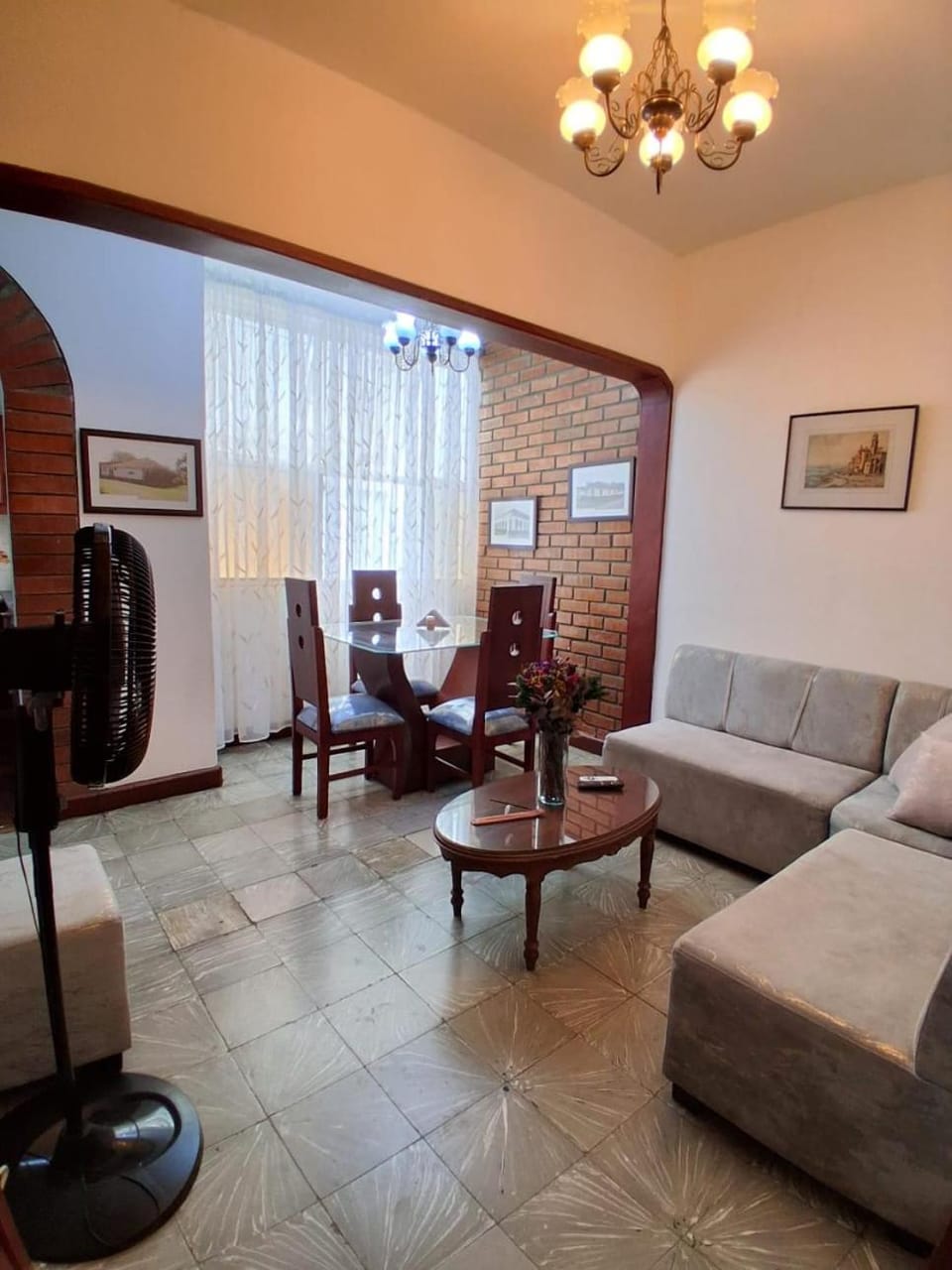 TV and multimedia, Living room, Seating area, Dining area