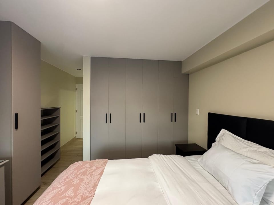 Bed, Photo of the whole room, Bedroom, wardrobe