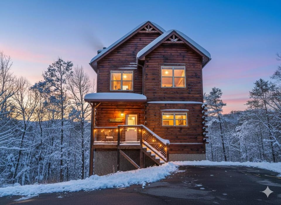Indoor Private Pool, Hot Tub, Scenic Views House in Sevierville