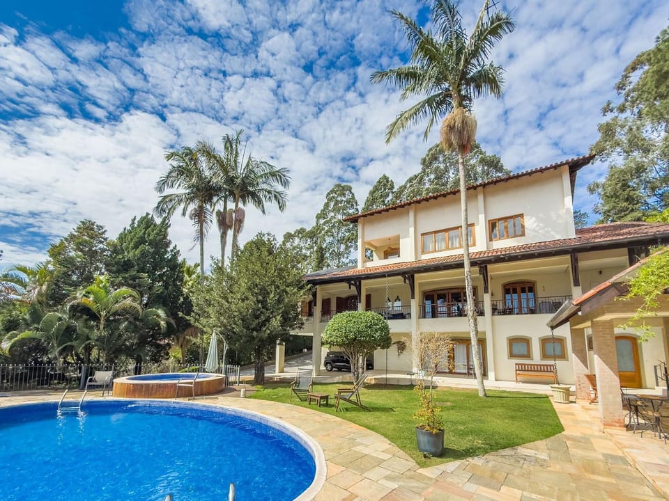 Bird's eye view, Swimming pool