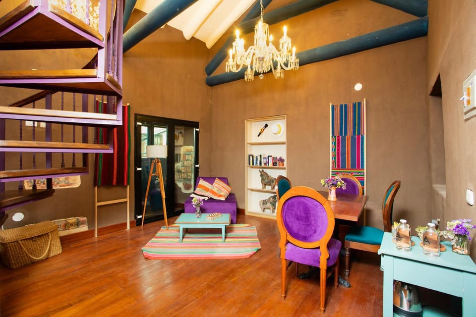 Photo of the whole room, Seating area, Bedroom