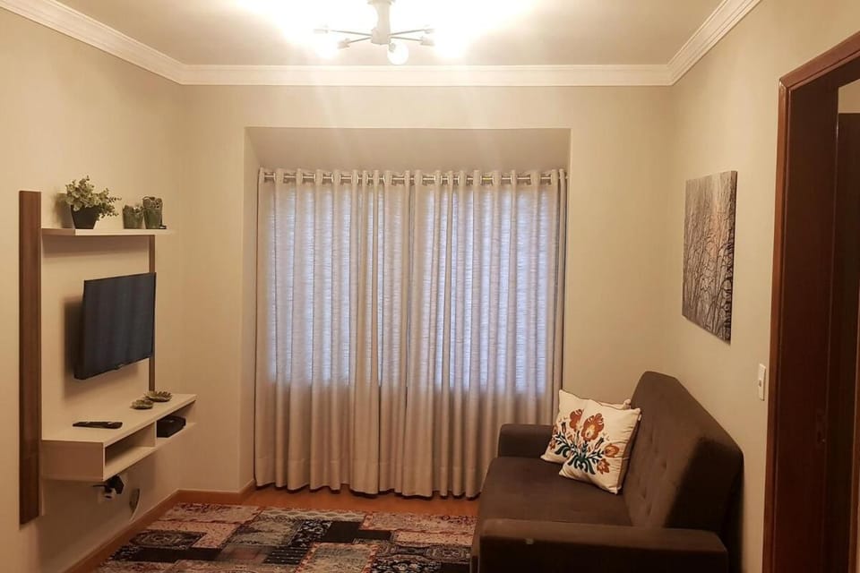 104 Apto Simples de localização invejável e WiFi Apartment in Londrina