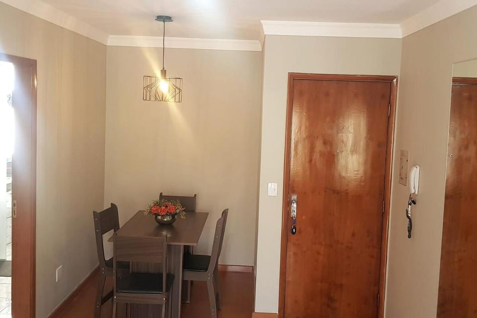 104 Apto Simples de localização invejável e WiFi Apartment in Londrina