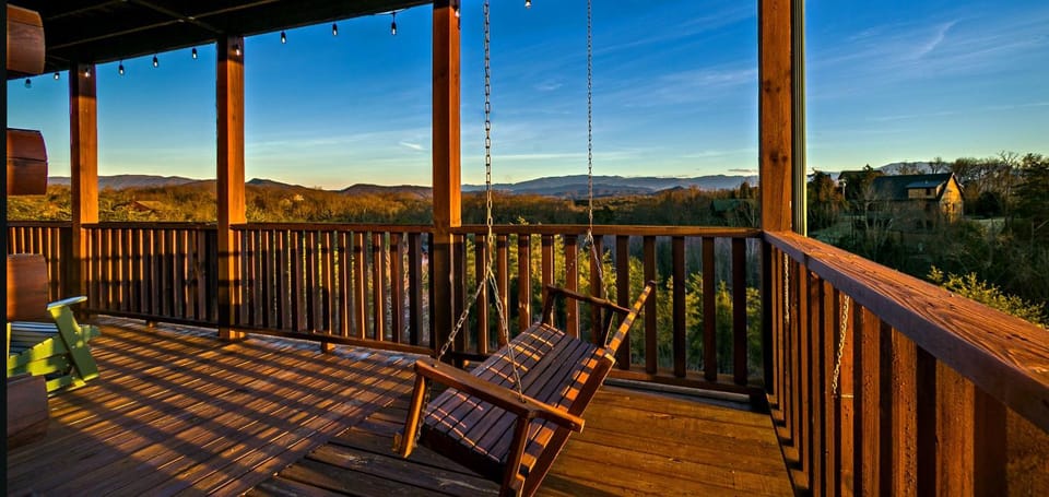 View (from property/room), Balcony/Terrace, Seating area, Mountain view, Sunset