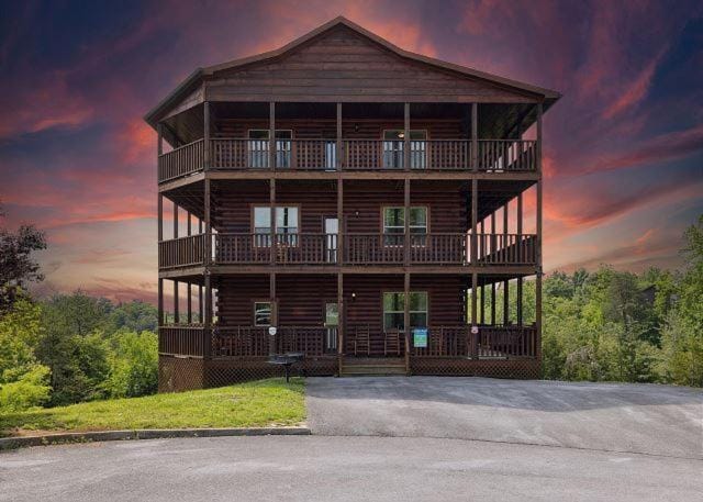 Property building, Patio, Natural landscape, View (from property/room), Balcony/Terrace, Sunset, Parking