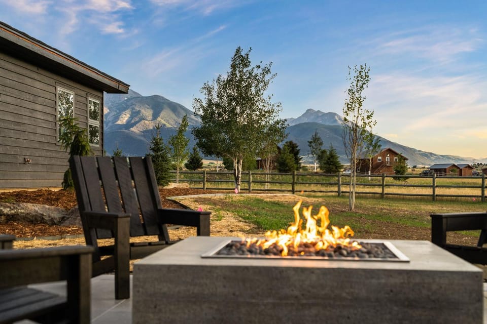 The Lodge at Elbow Creek House in Pray