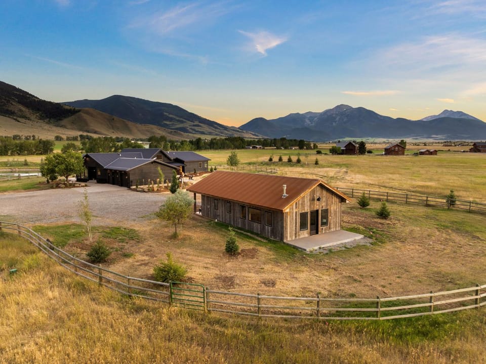 The Lodge at Elbow Creek House in Pray