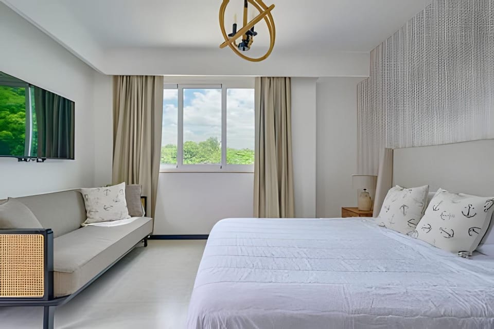 Bedroom, City view, Garden view, Street view