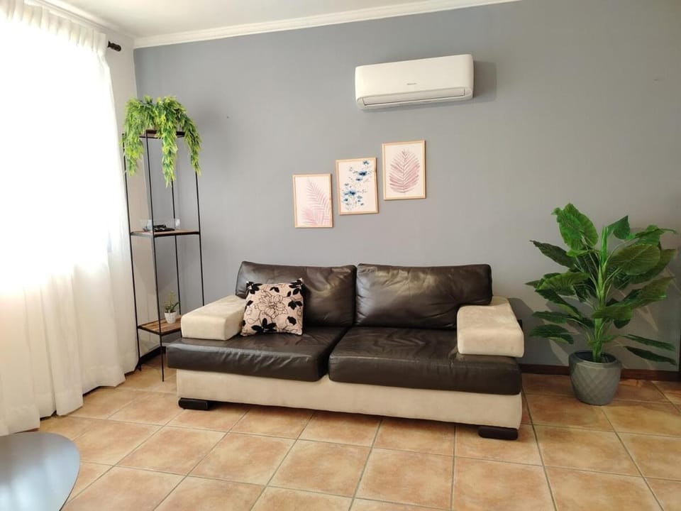 Living room, air conditioner