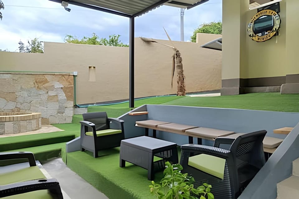 Off site, Living room