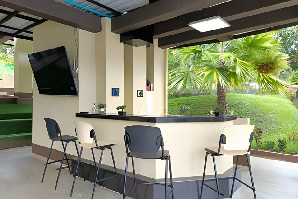 Lounge or bar, On site