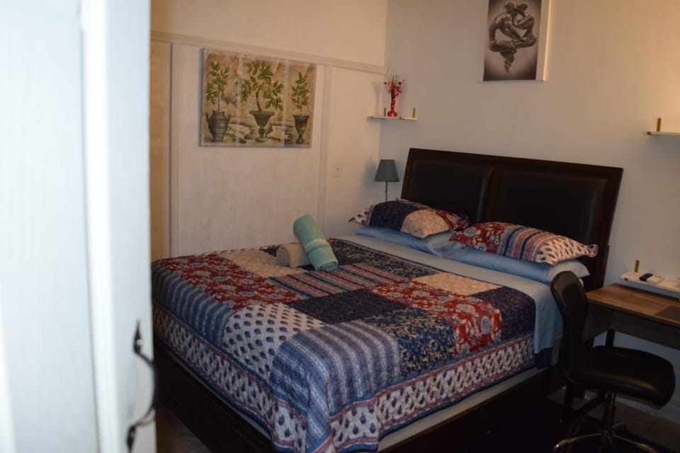 Miami Drip Star Life Hostel Hostel in Golden Glades