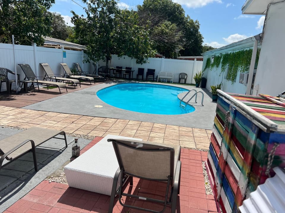 Day, Pool view, Swimming pool, sunbed