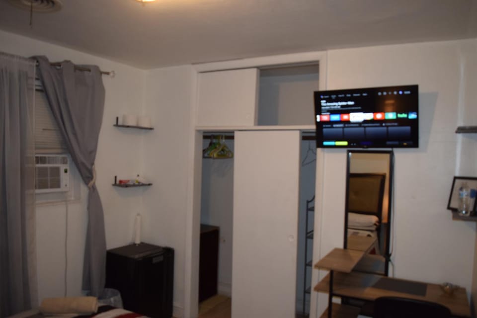 TV and multimedia, air conditioner