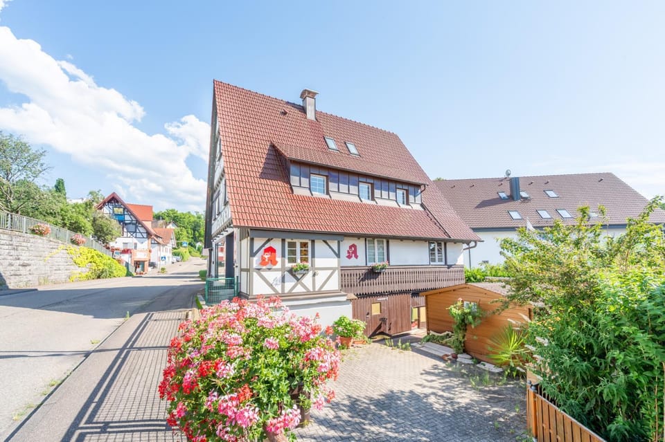 Property building, Day, Neighbourhood, Street view
