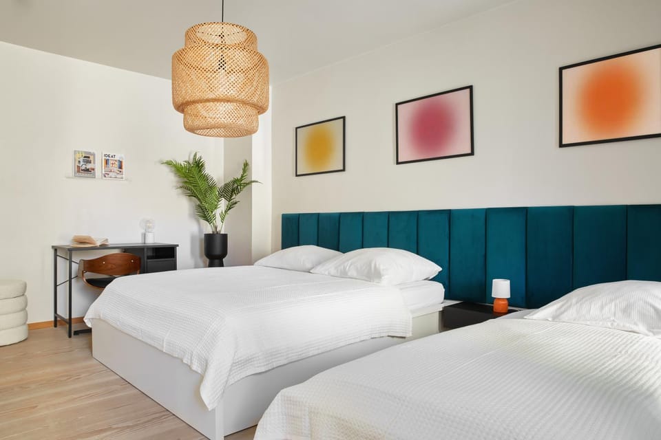 Patio, Nearby landmark, Bed, Balcony/Terrace, Photo of the whole room, Business facilities, Seating area, Bedroom, group of guests, cot, Inner courtyard view, flat iron, heating, internet, wardrobe
