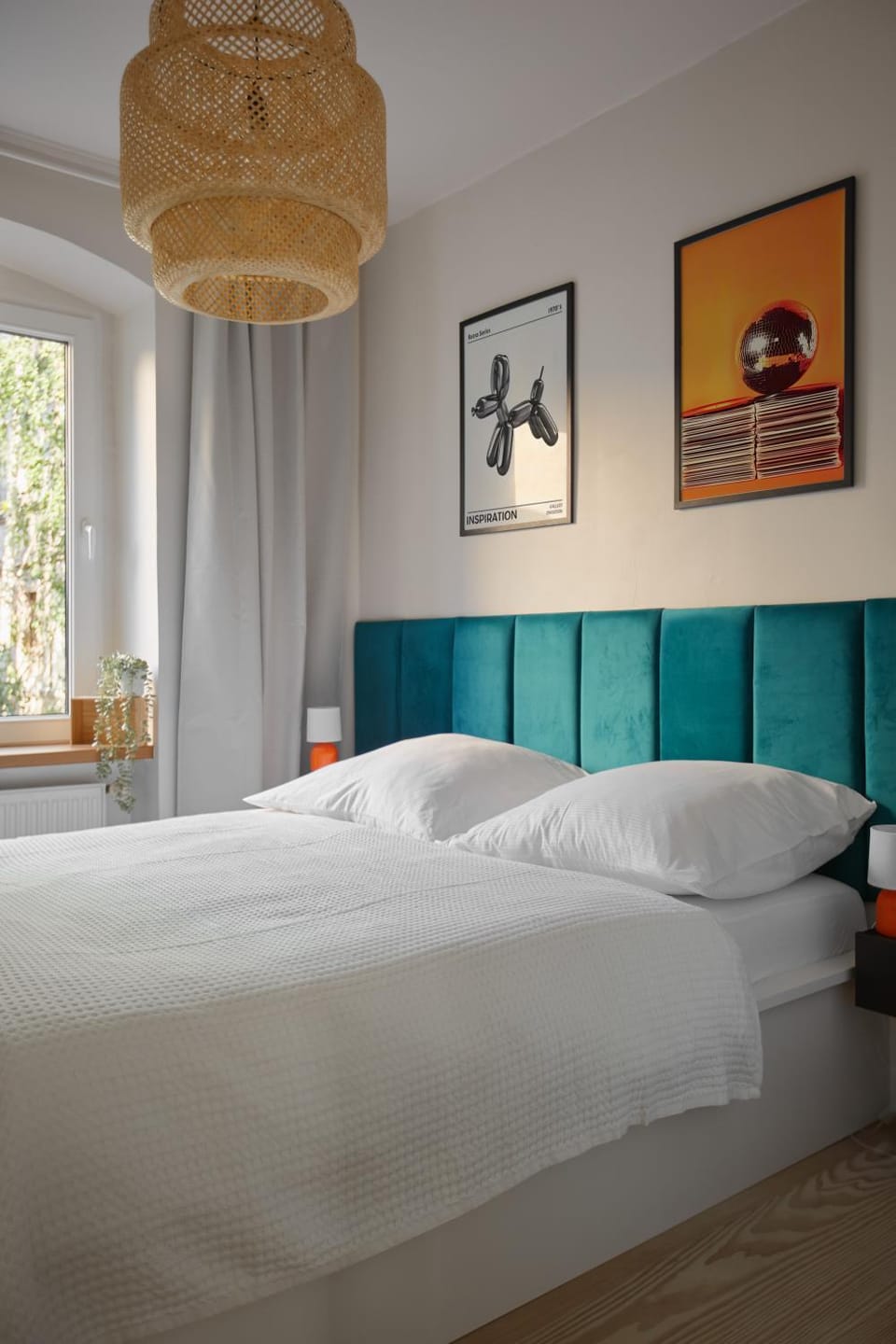 Patio, Nearby landmark, Restaurant/places to eat, Bed, Activities, Photo of the whole room, Bedroom, cot, heating, internet