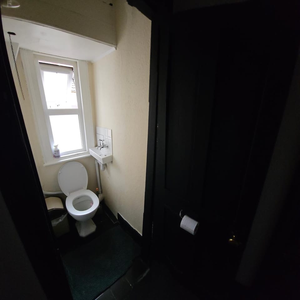 StayHub Northampton Bed and Breakfast in Northampton