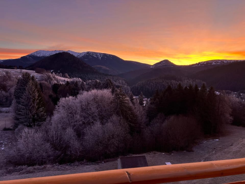 Natural landscape, Mountain view, Sunrise