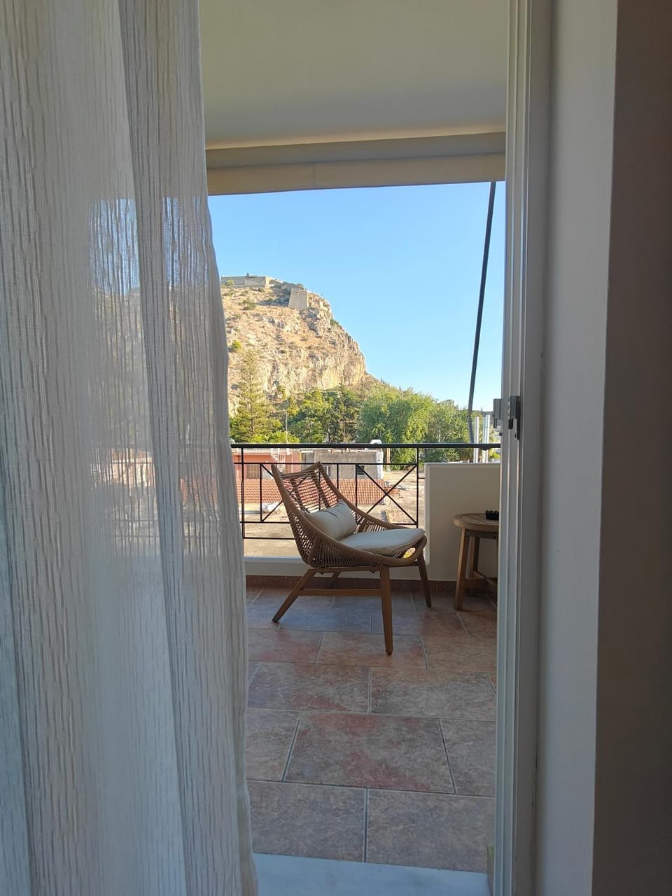 Day, Natural landscape, Bird's eye view, View (from property/room), View (from property/room), Balcony/Terrace, City view, City view, Landmark view, Landmark view, Mountain view, Mountain view, Seasons, Location