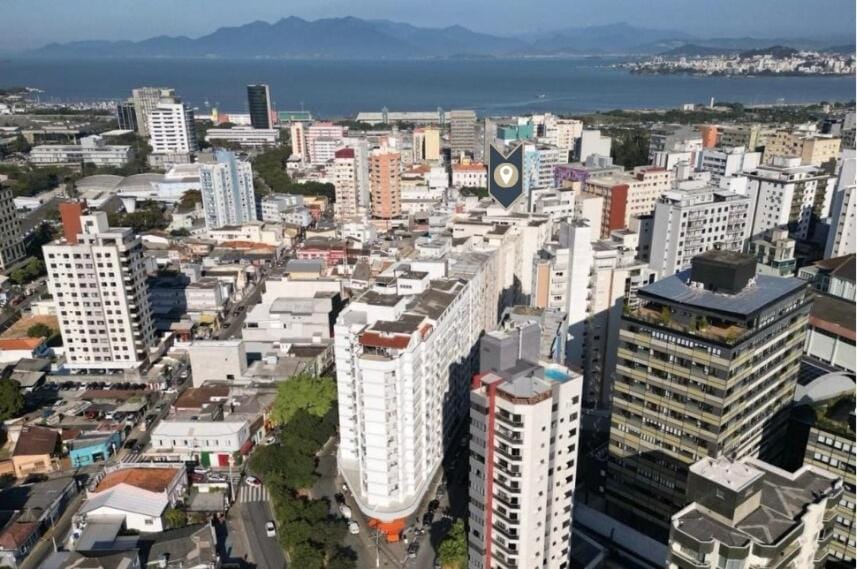 Bird's eye view, City view, Location