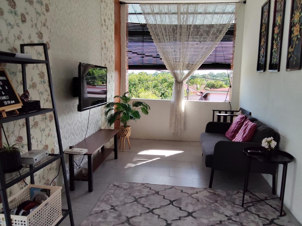 Communal lounge/ TV room, Living room, Seating area