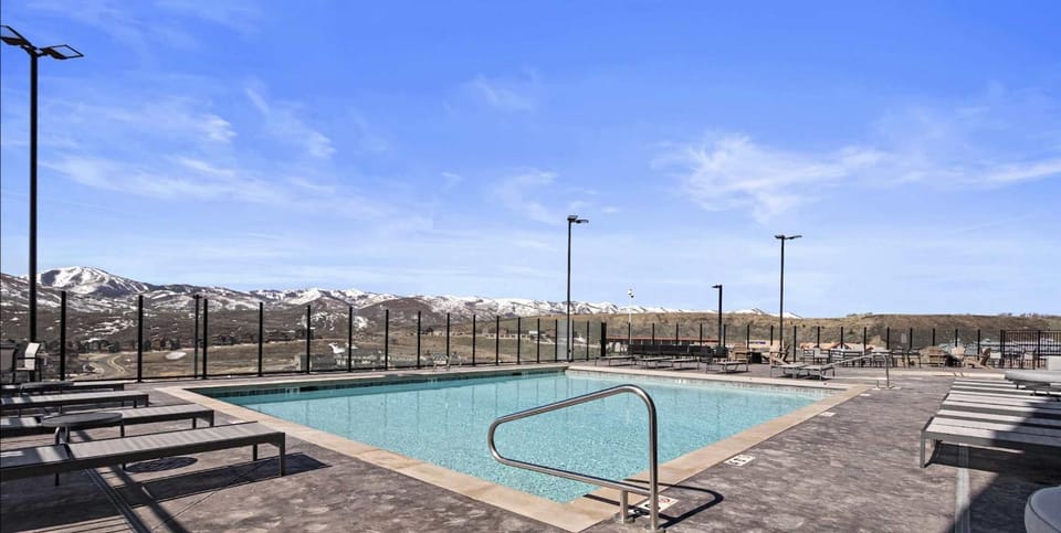Luxury Black Rock Resort Suite Unit B Apartment in Wasatch County