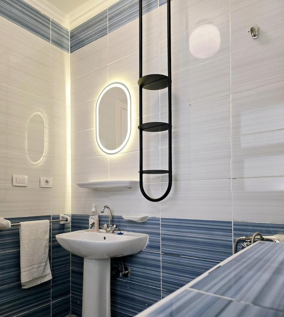 Artistic, Cozy and bright Apartment in Cairo Governorate