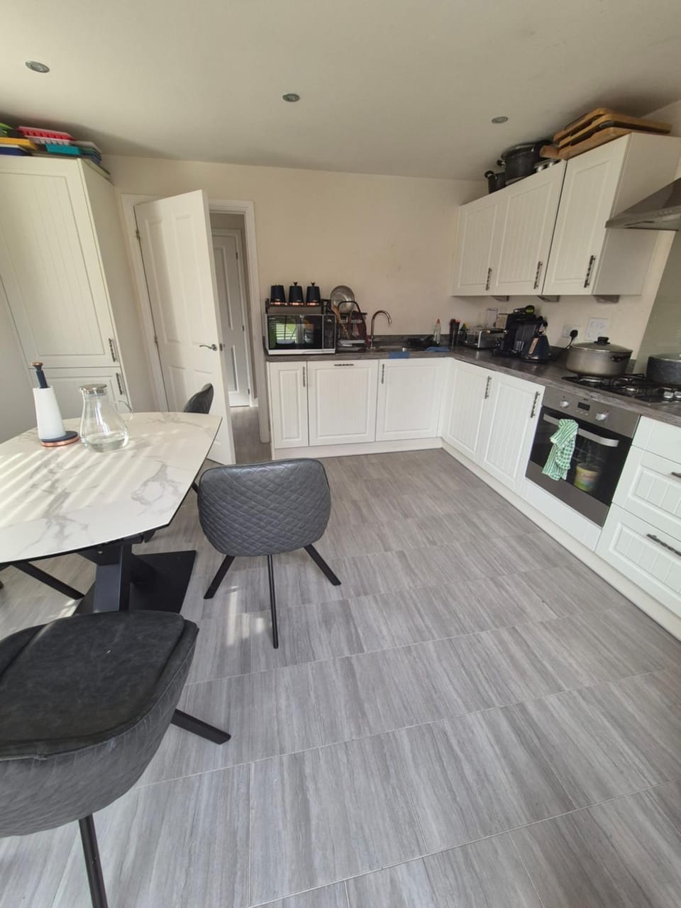 Bazou Villa-Stay With Elisa Vacation rental in Luton