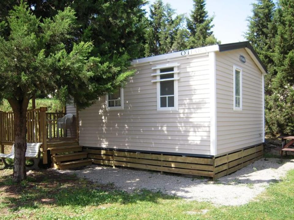 Mobil-home confortable avec terrasse - API-1-52-652 Campground/ 
RV Resort in Occitanie