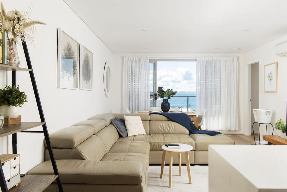 Living room, air conditioner