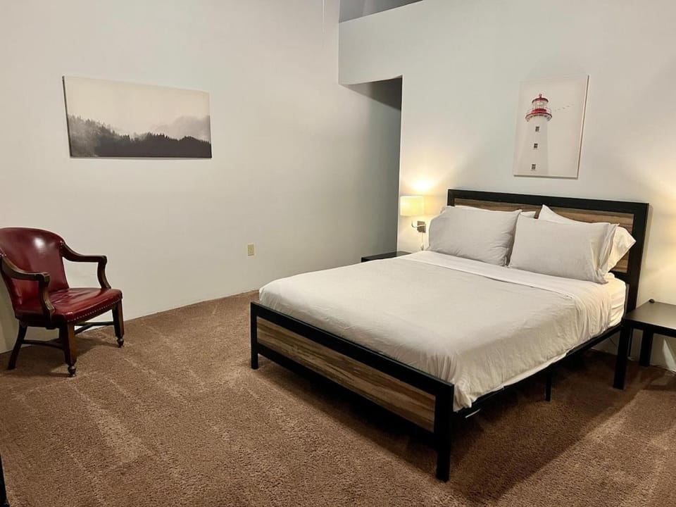 Denim Lofts-DWTN Loft Walk to Sports, Stadiums & Convention-2D Apartment in Saint Louis
