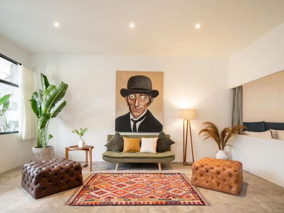 Living room, Decorative detail, Seating area