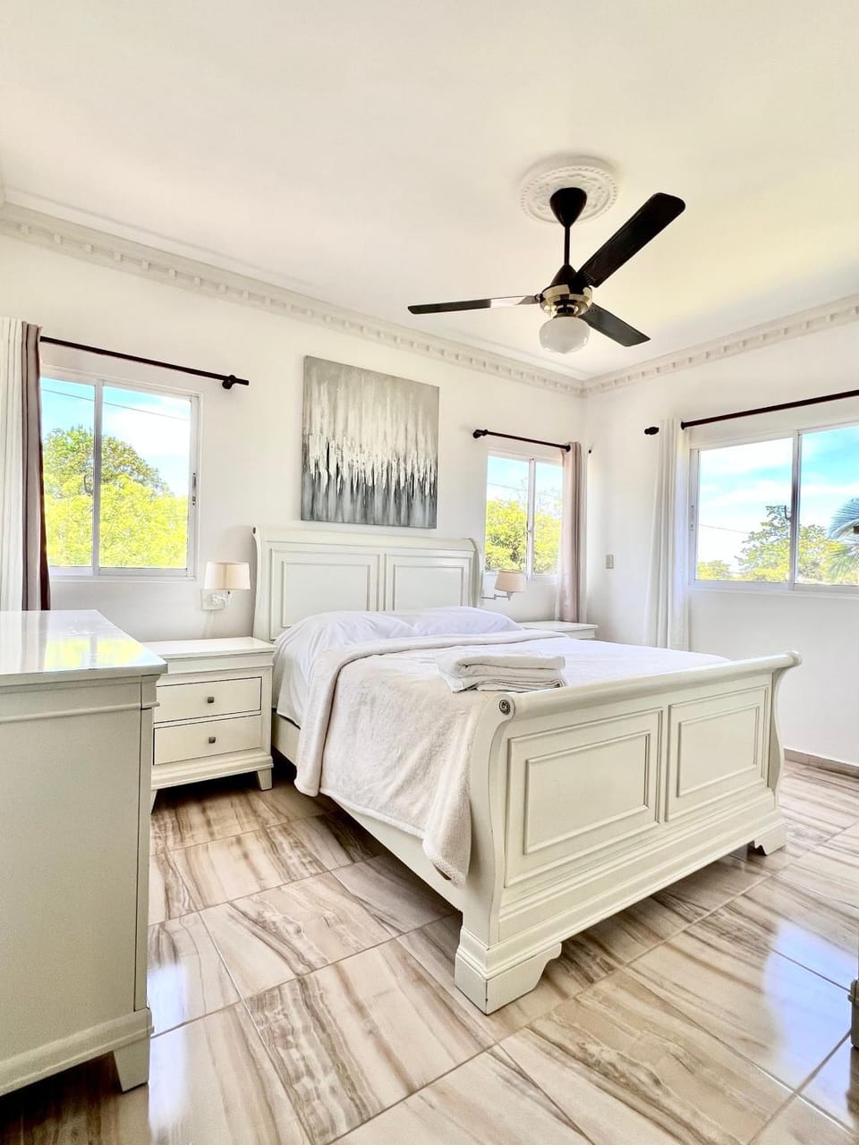 Bed, Photo of the whole room, Bedroom, air conditioner