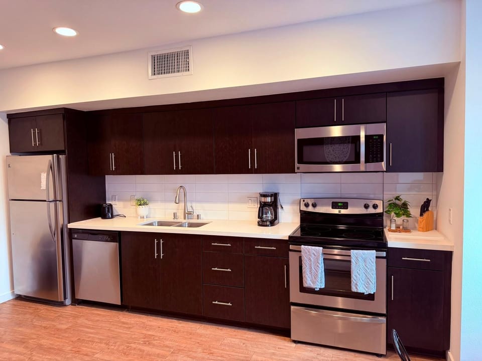 The Hollywood loft FREE Parking Apartment in Hollywood