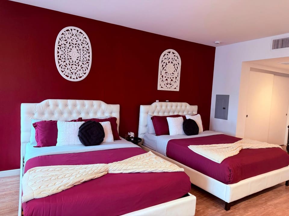 The Hollywood loft FREE Parking Apartment in Hollywood