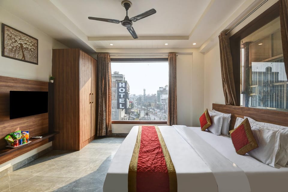 Bedroom, furniture
