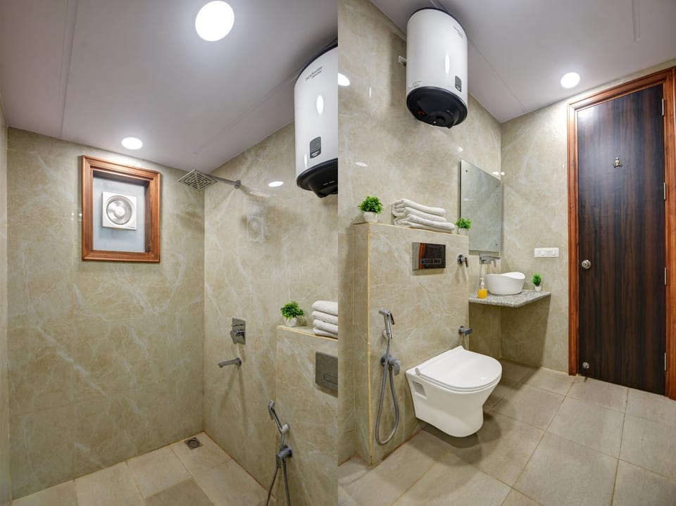 Bathroom, Public Bath