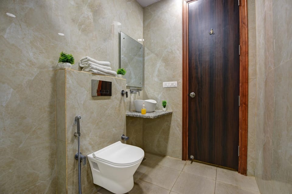 Bathroom, Public Bath