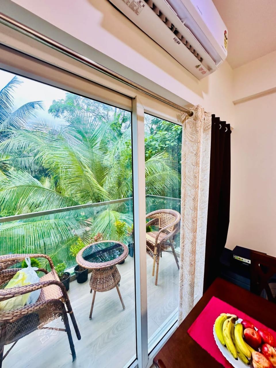 Palm View 1BHK with Pool & Café - Sazo Stays Apartment in Goa, India