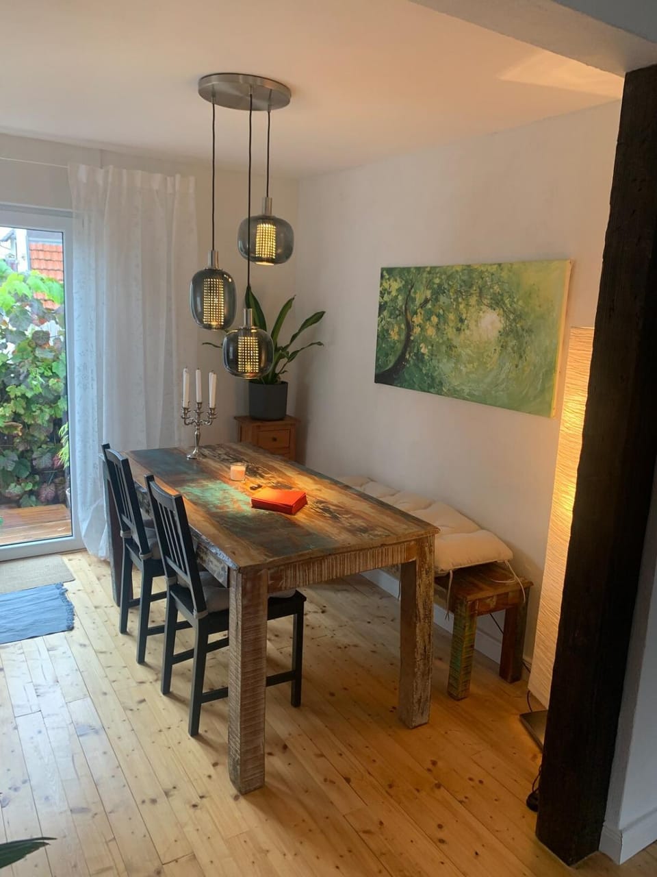 Seating area, Dining area