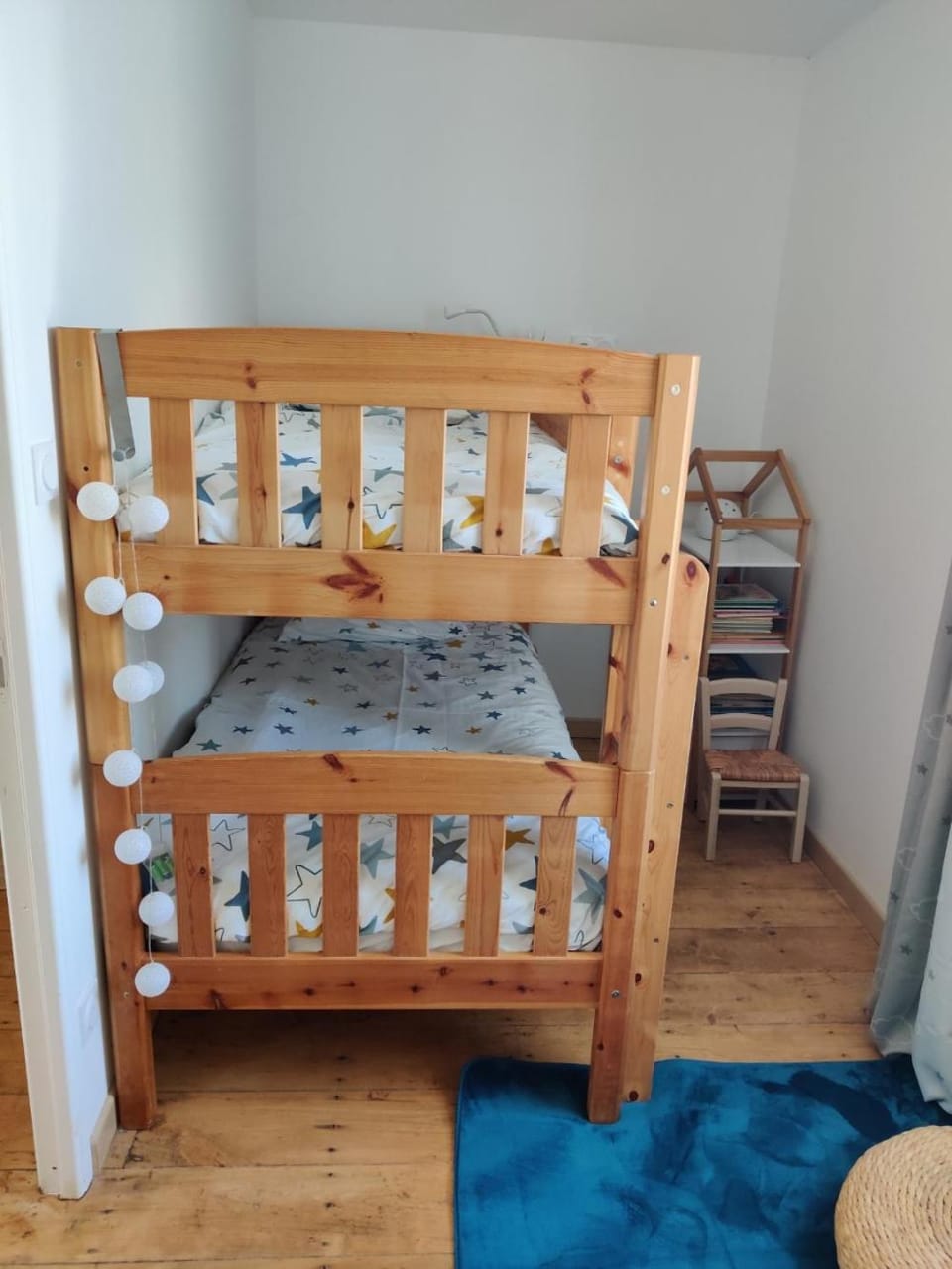 Photo of the whole room, bunk bed