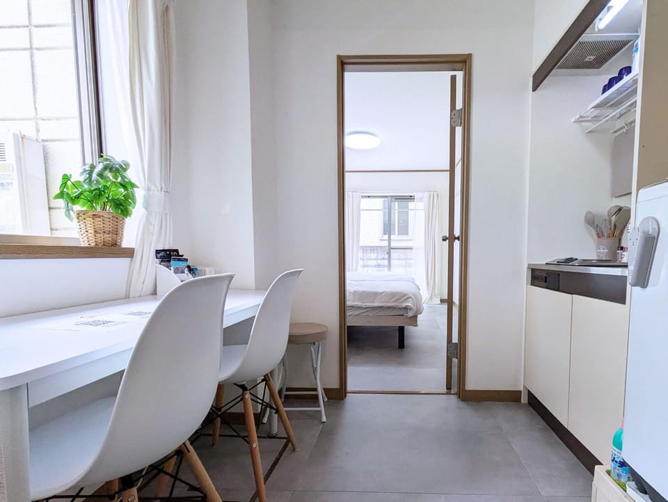 Kitchen or kitchenette, Photo of the whole room, Dining area
