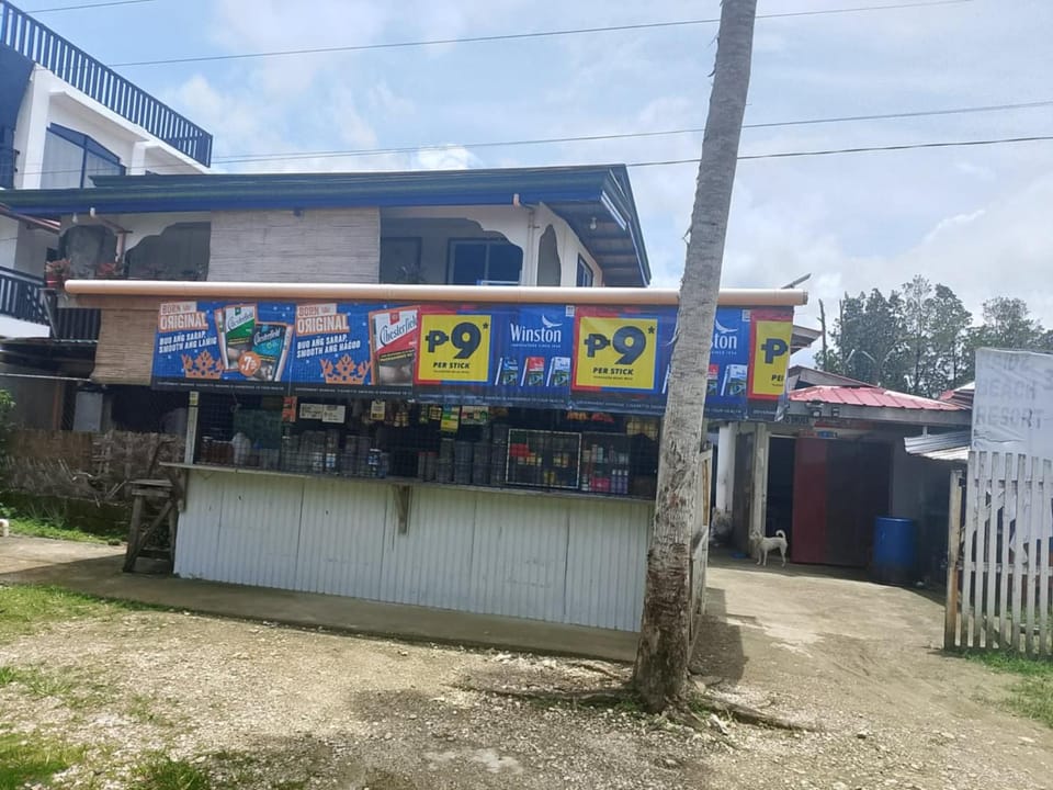 Naidz beach resort is very affordable Homestay It is affordable and Offer non aircon and aircon room Hostel in Caraga
