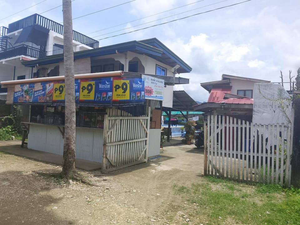 Naidz beach resort is very affordable Homestay It is affordable and Offer non aircon and aircon room Hostel in Caraga