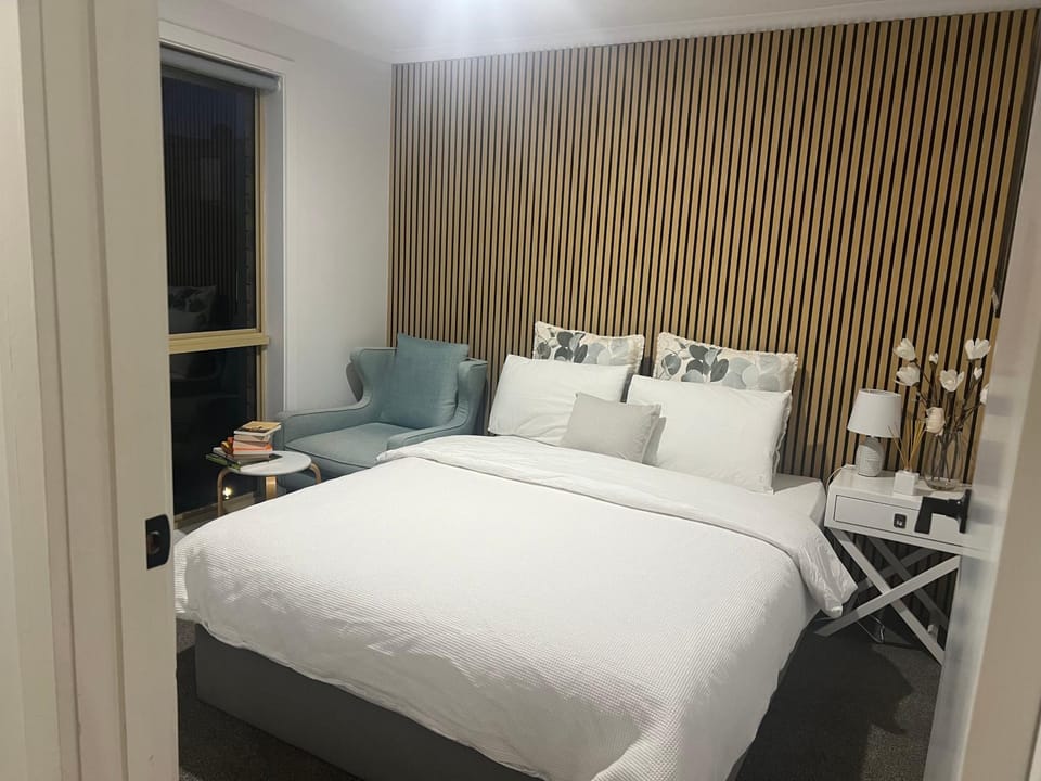 Private Entry Guest Suite- 6 minutes to Airport Apartment in Melbourne