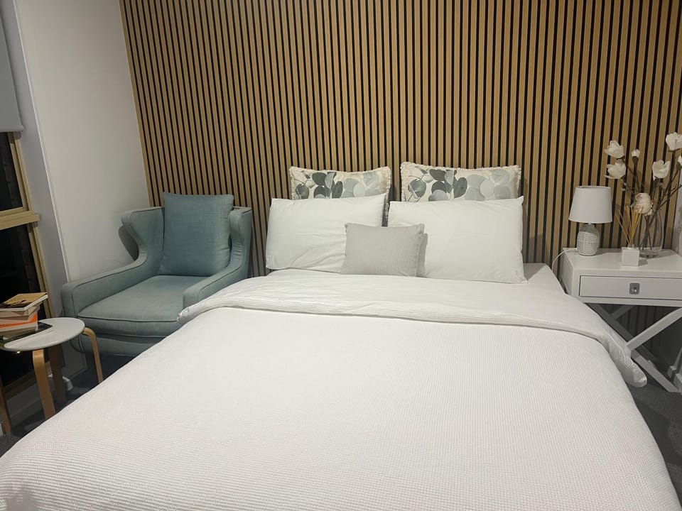 Private Entry Guest Suite- 6 minutes to Airport Apartment in Melbourne