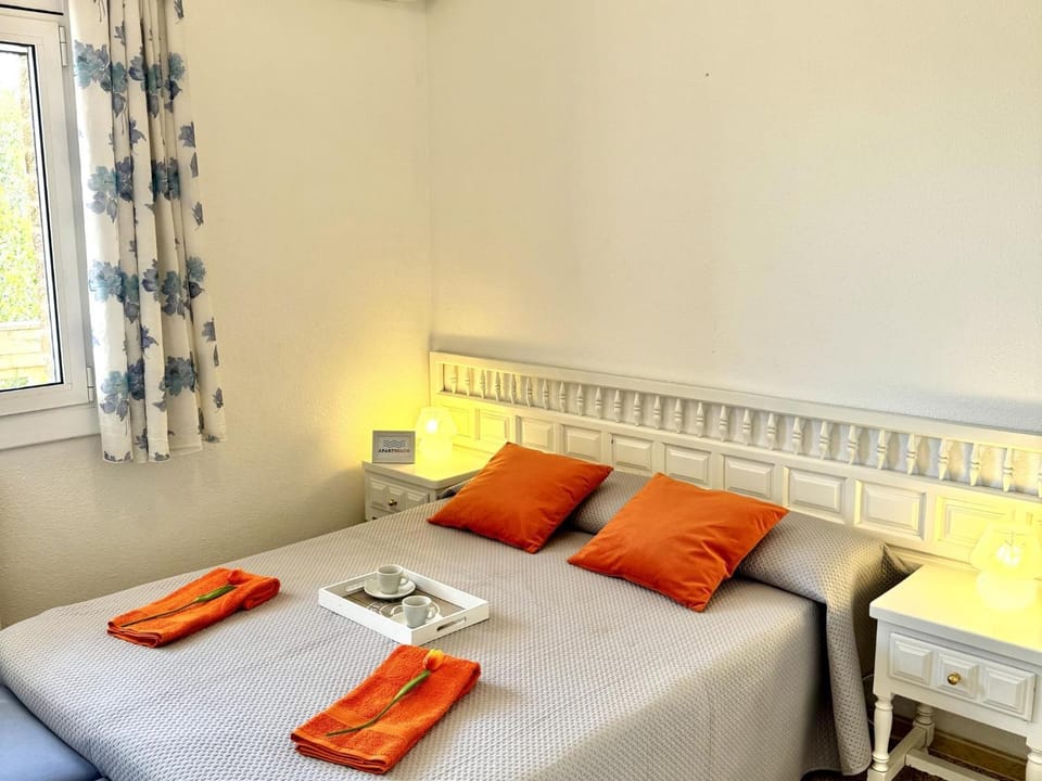 APARTBEACH CYE 6 42 con VISTA LATERAL MAR Apartment in Salou