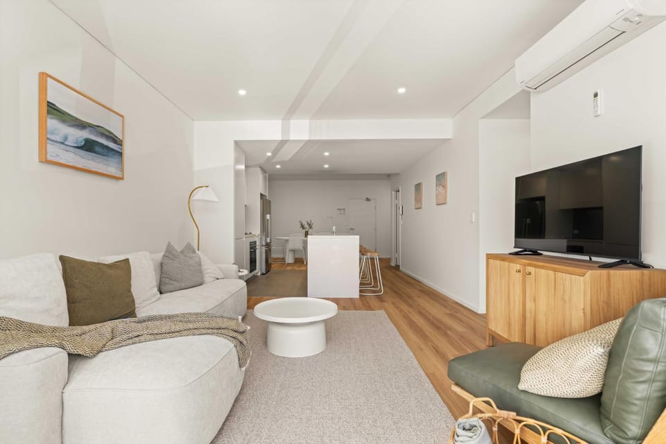 150m to Surf Beach - Central Location - 2BR Apartment in Kiama