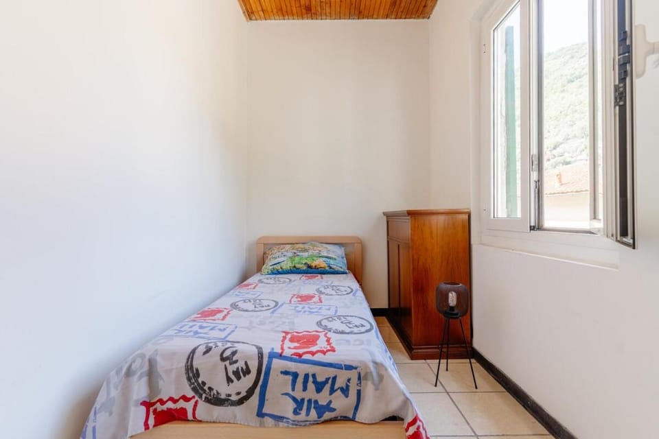house with garden, two rooms House in Recco